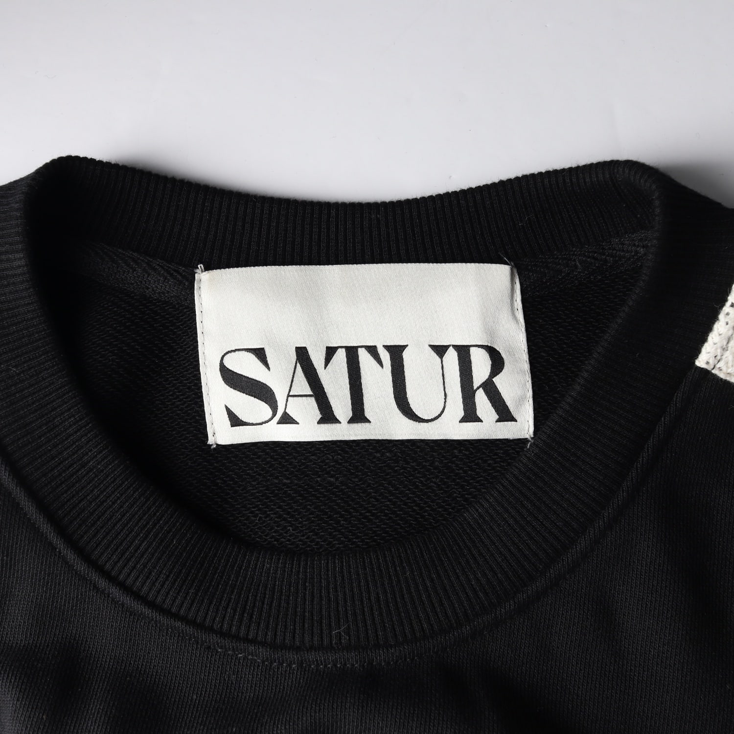 세터 SATUR 23SS 엔들리스 새터데이 스웨트셔츠 맨투맨 블랙 이미지 3