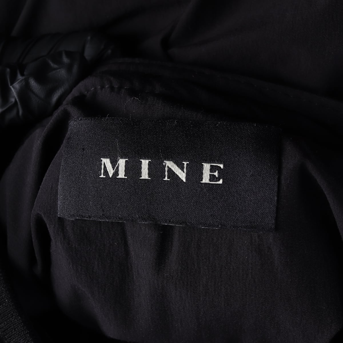 마인 21FW 다운 패딩 반팔 점퍼 상세 이미지 4