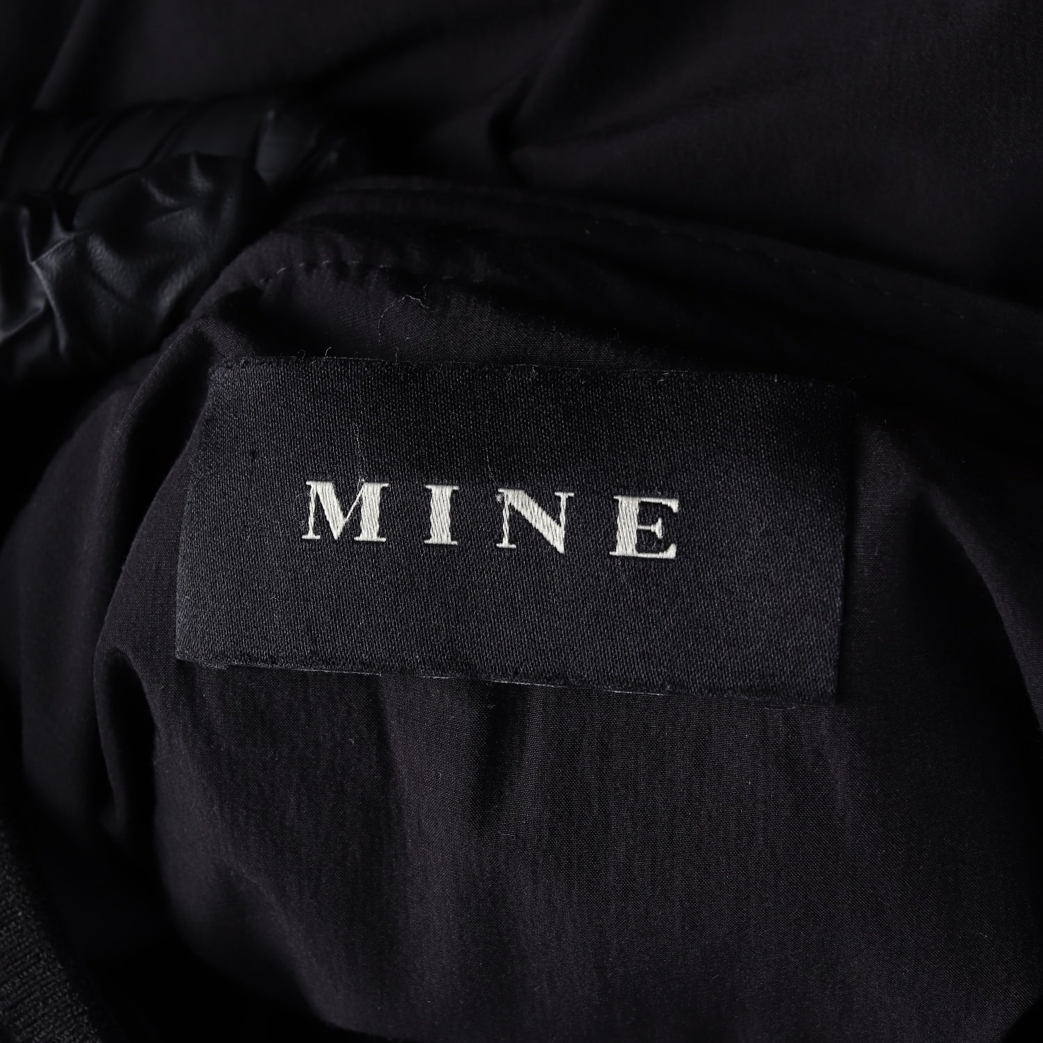 마인 21FW 다운 패딩 반팔 점퍼 이미지 4