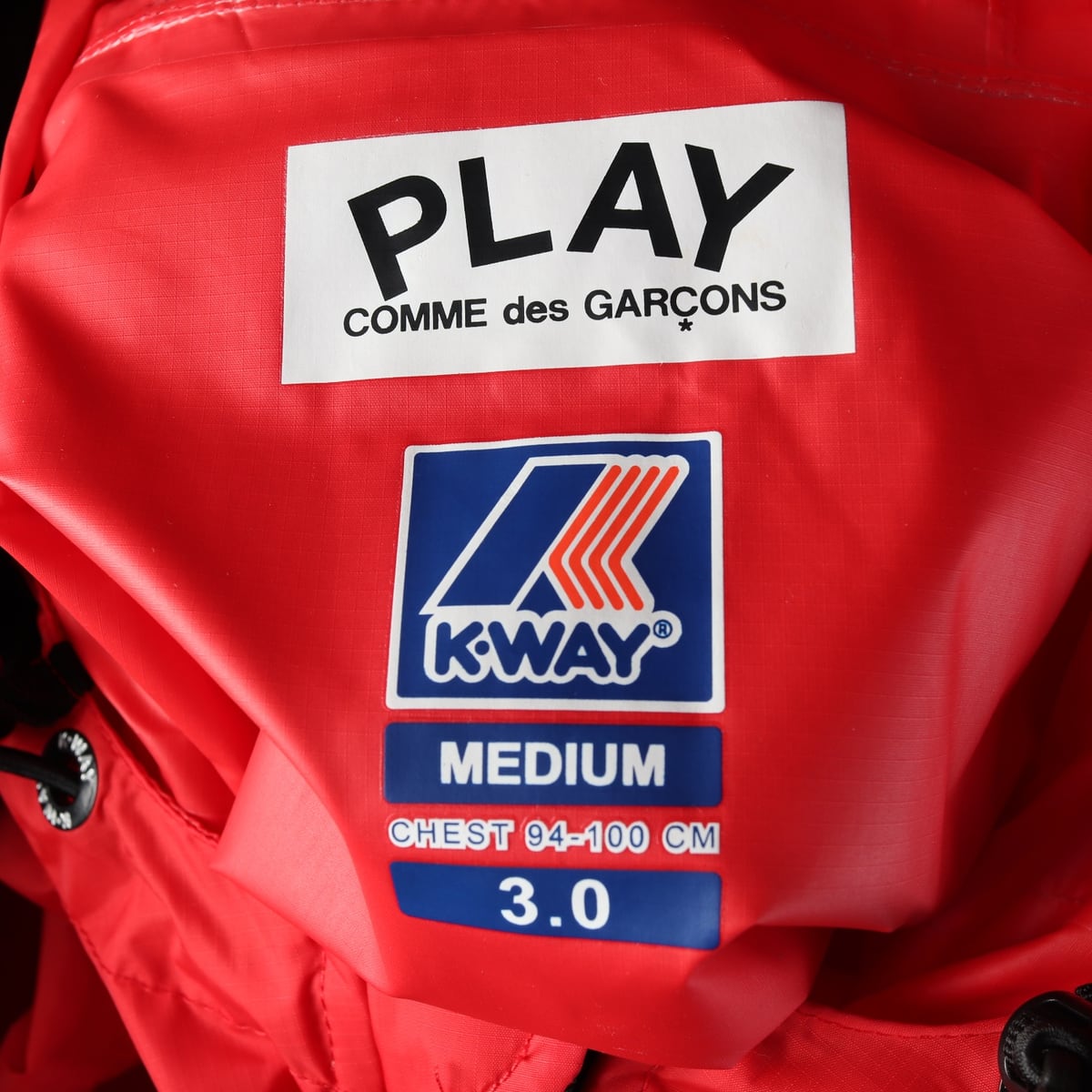 꼼데가르송 x K-WAY 까웨 23FW 후드 패커블 바람막이 재킷 상세 이미지 3