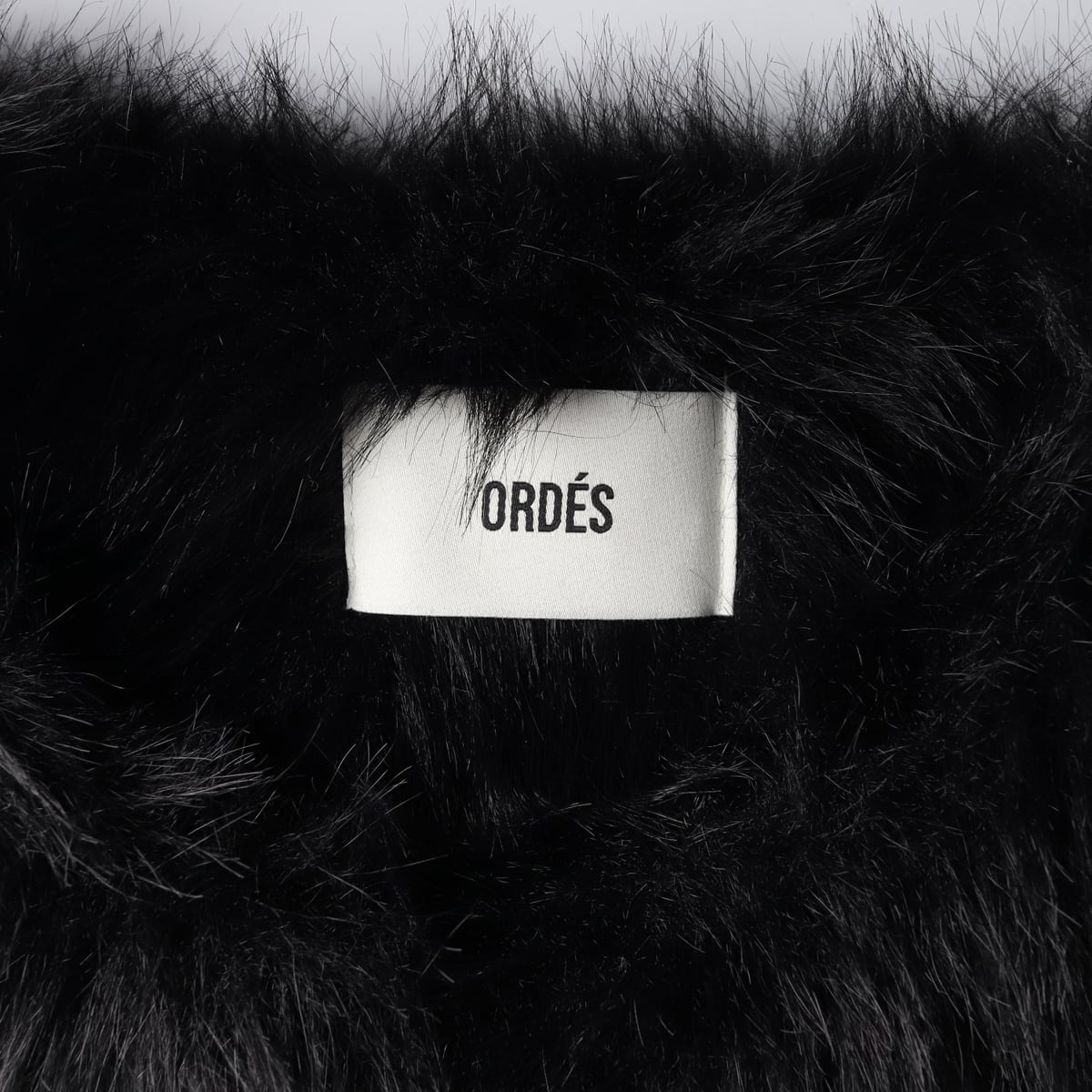 오데스 ORDES 아멜리아 퍼 자켓 코트 재킷 블랙 상세 이미지 4