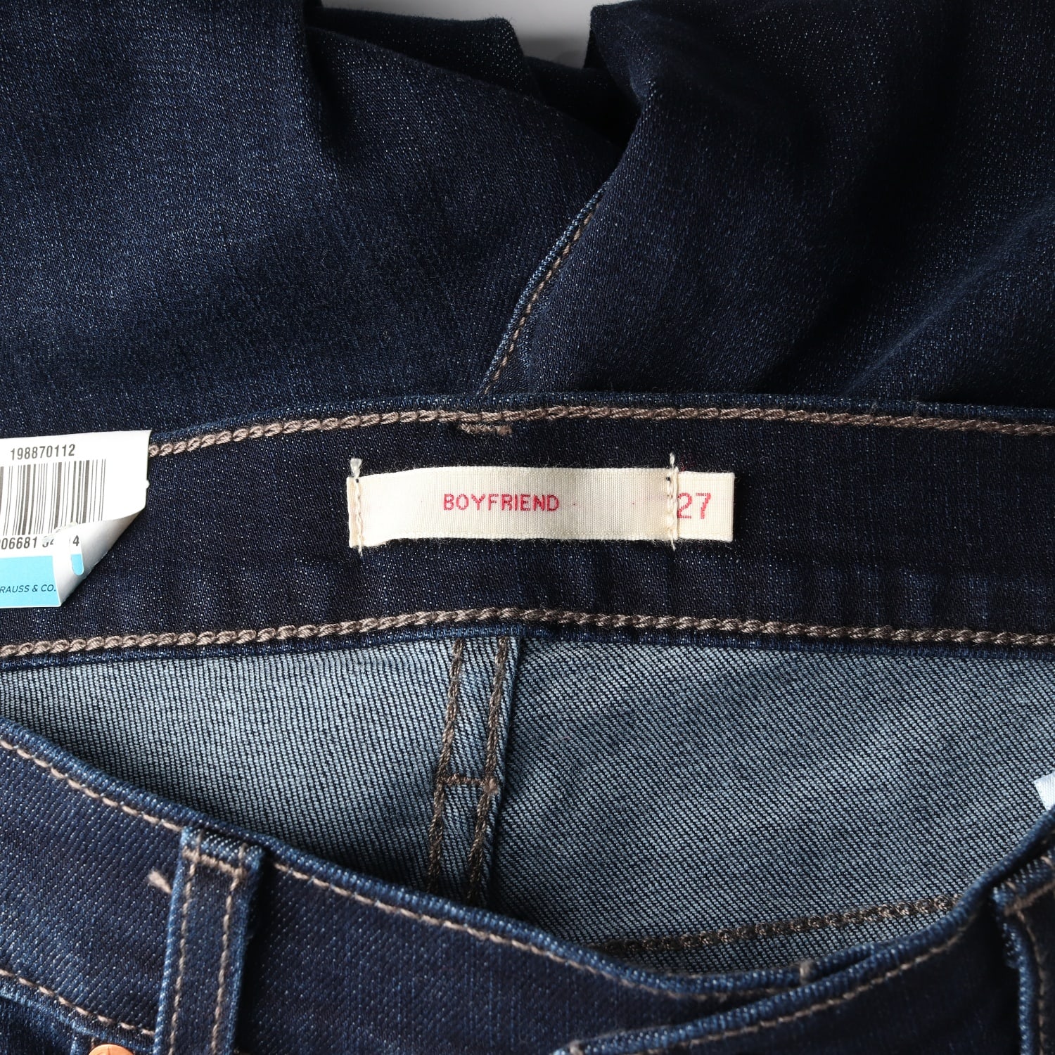 (새상품) 리바이스 보이프렌드 미드라이즈 테이퍼드 데님팬츠 이미지 4