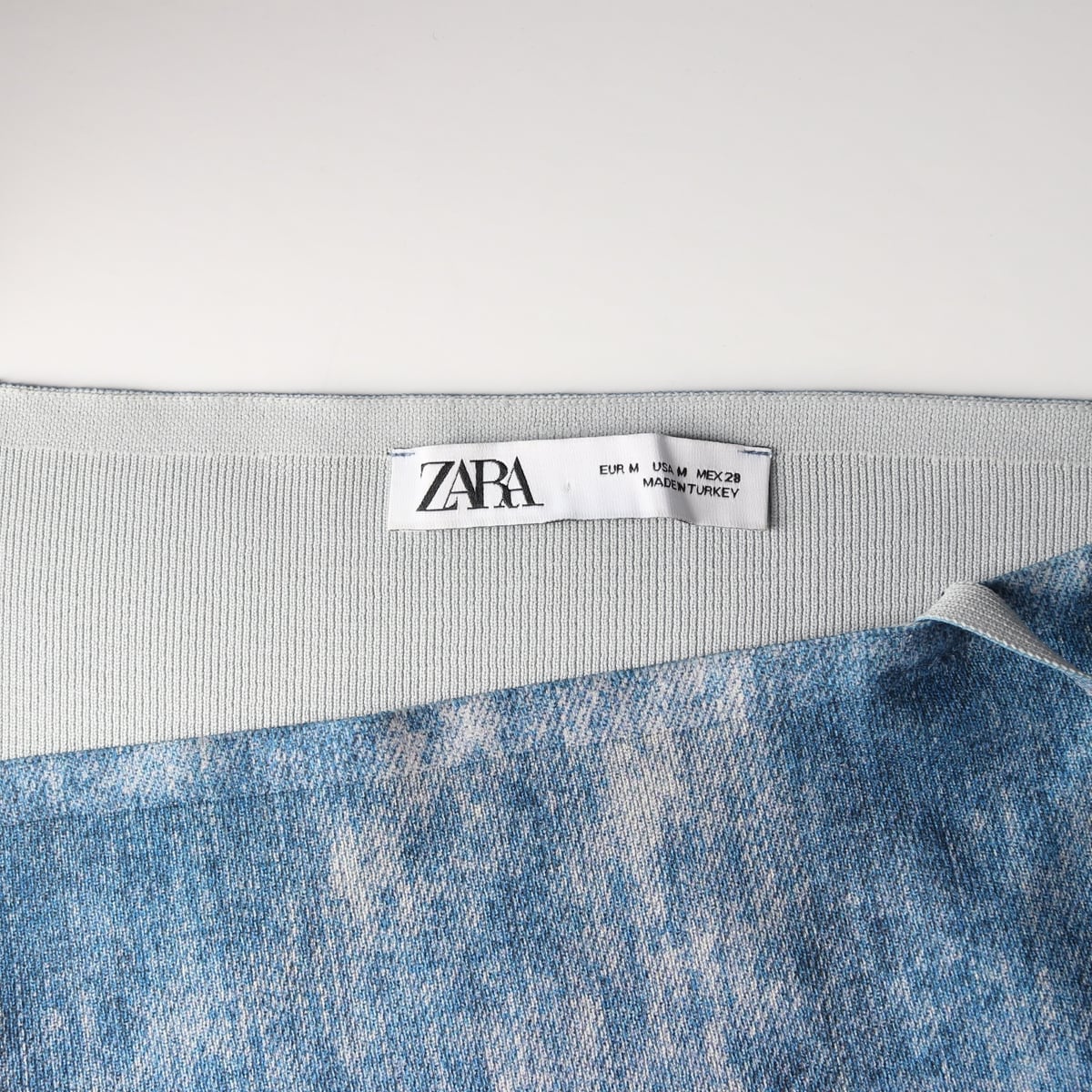 자라 ZARA 데님 프린트 니트 롱 원피스 상세 이미지 3