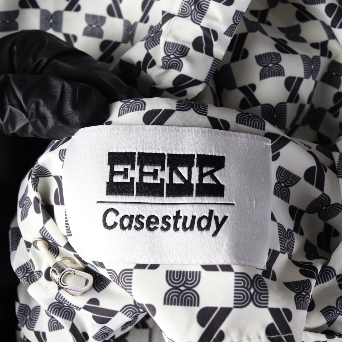 잉크 EENK X CASESTUDY 체크 패턴 후드 바람막이 재킷 상세 이미지 3