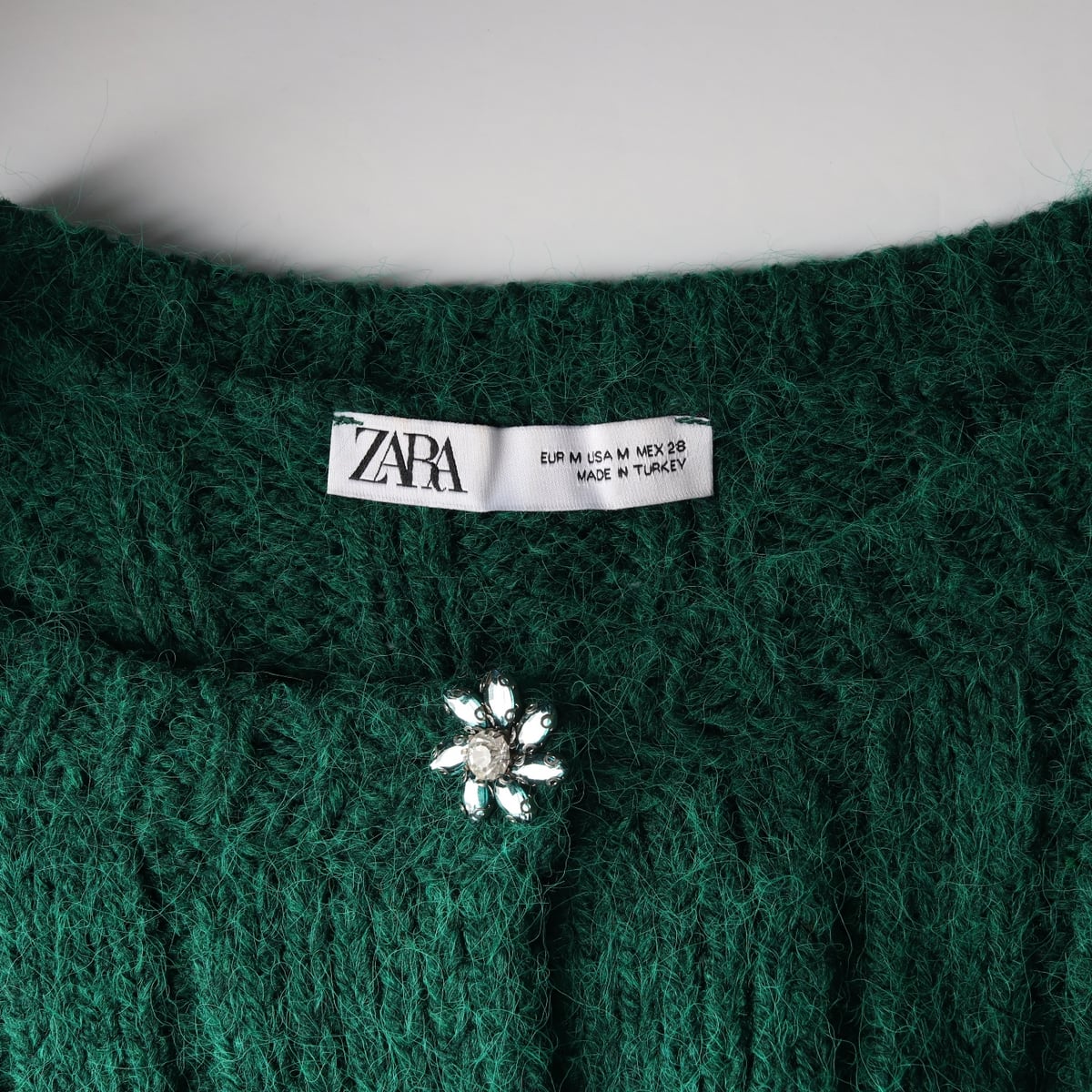 자라 ZARA 플라워 큐빅 버튼 케이블 니트 가디건 그린 상세 이미지 3