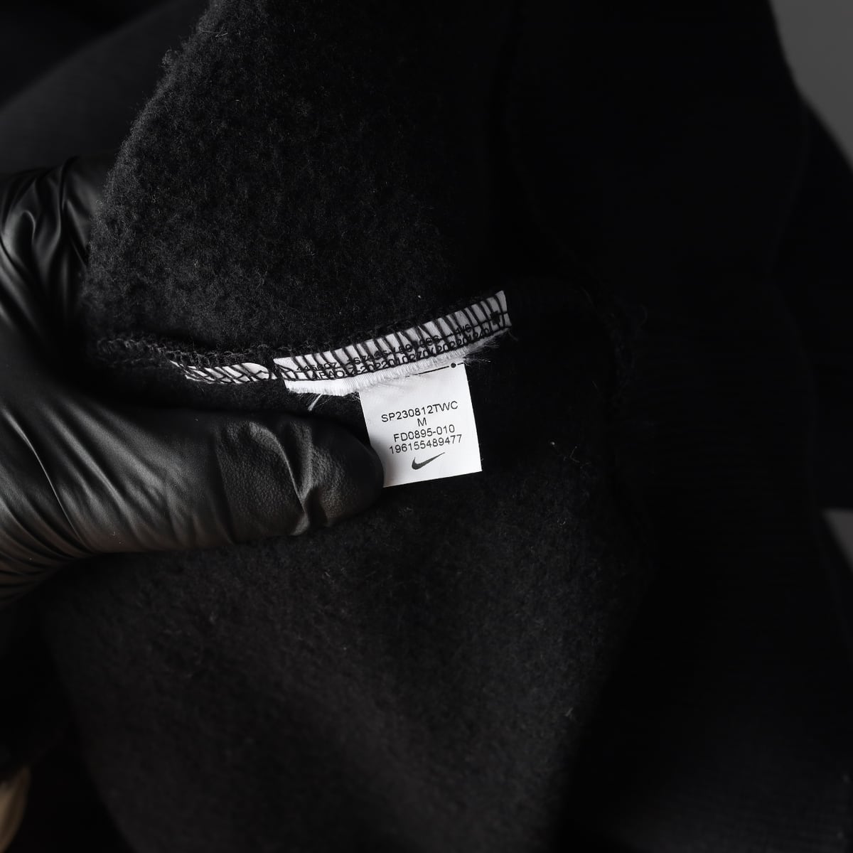 나이키 23FW 플리스 크롭 카라 폴로 기모 스웨트셔츠 맨투맨 블랙 상세 이미지 4