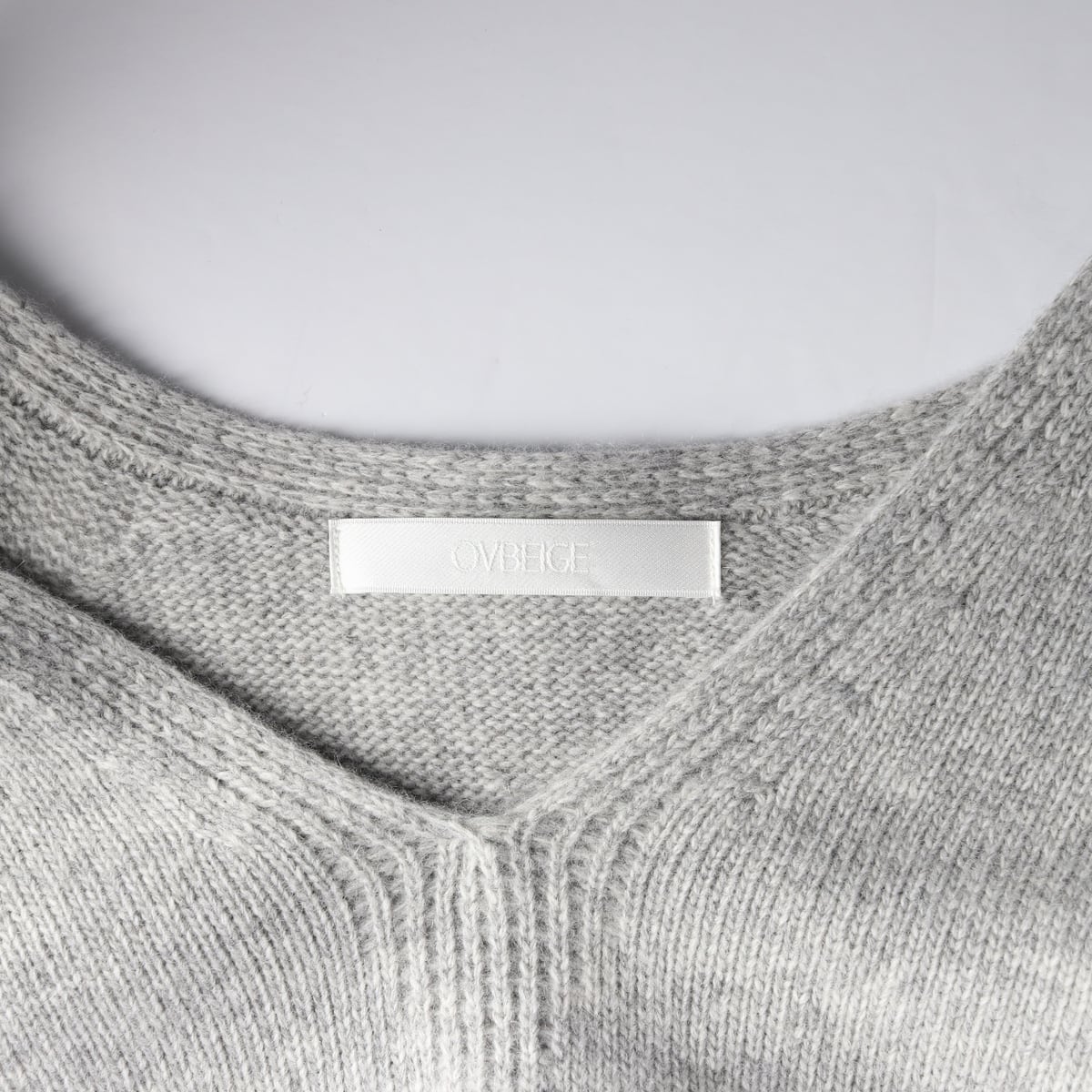 오브베이지 25FW 캐시미어 메리노 울 블렌드 브이넥 니트 상세 이미지 3
