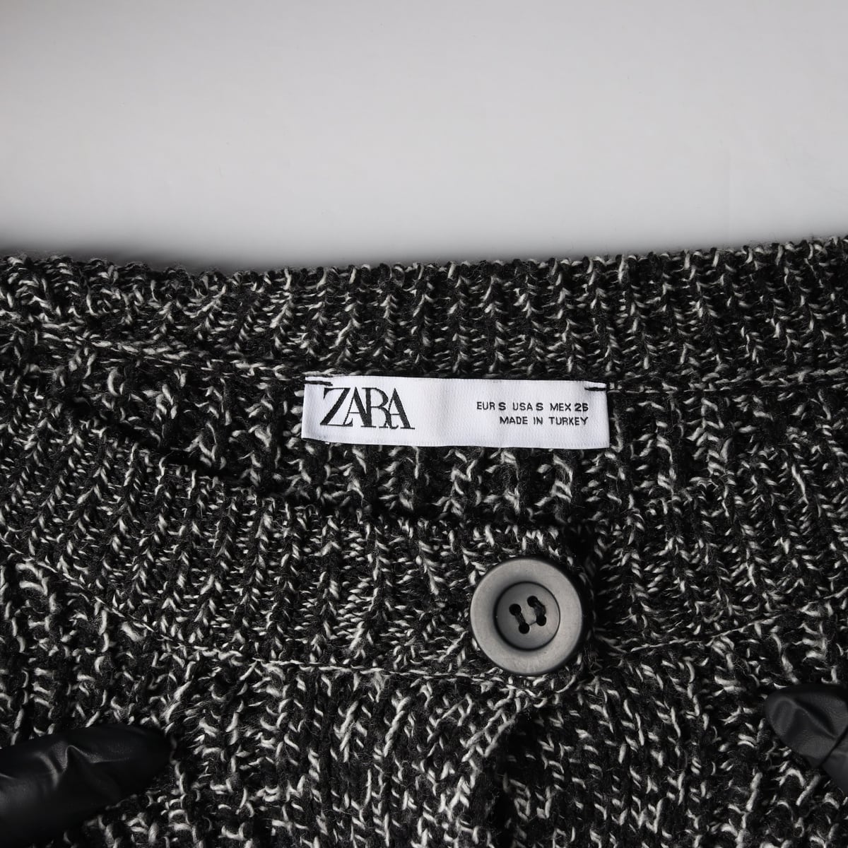 자라 ZARA 트위스트 오버핏 보카시 니트 가디건 상세 이미지 3