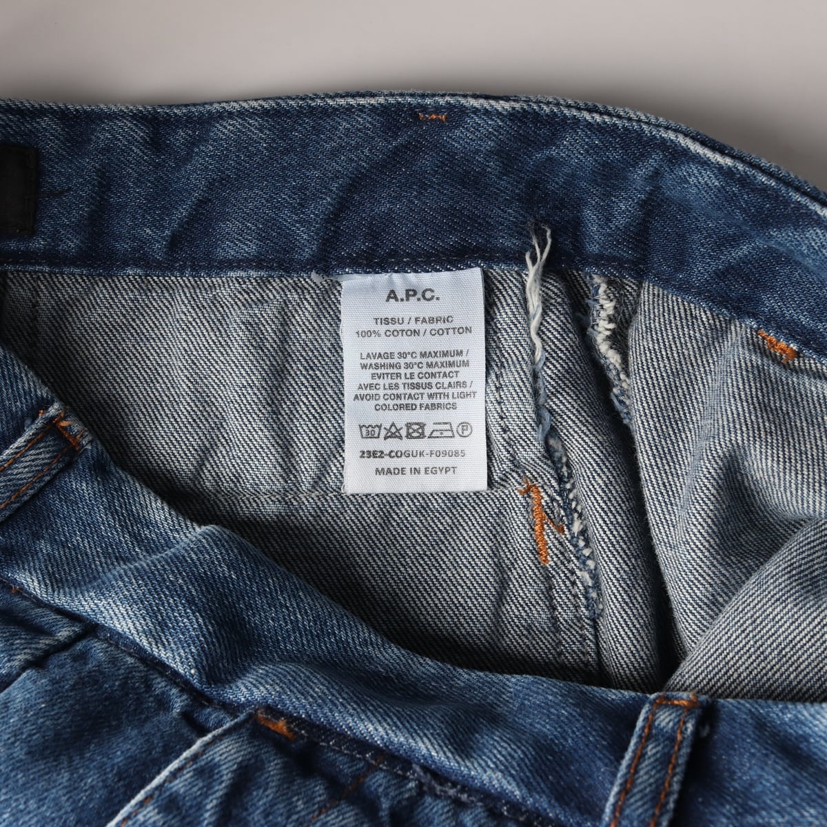 아페쎄 A.P.C. 23SS 씨사이드 하이라이즈 와이드 데님 팬츠 상세 이미지 4