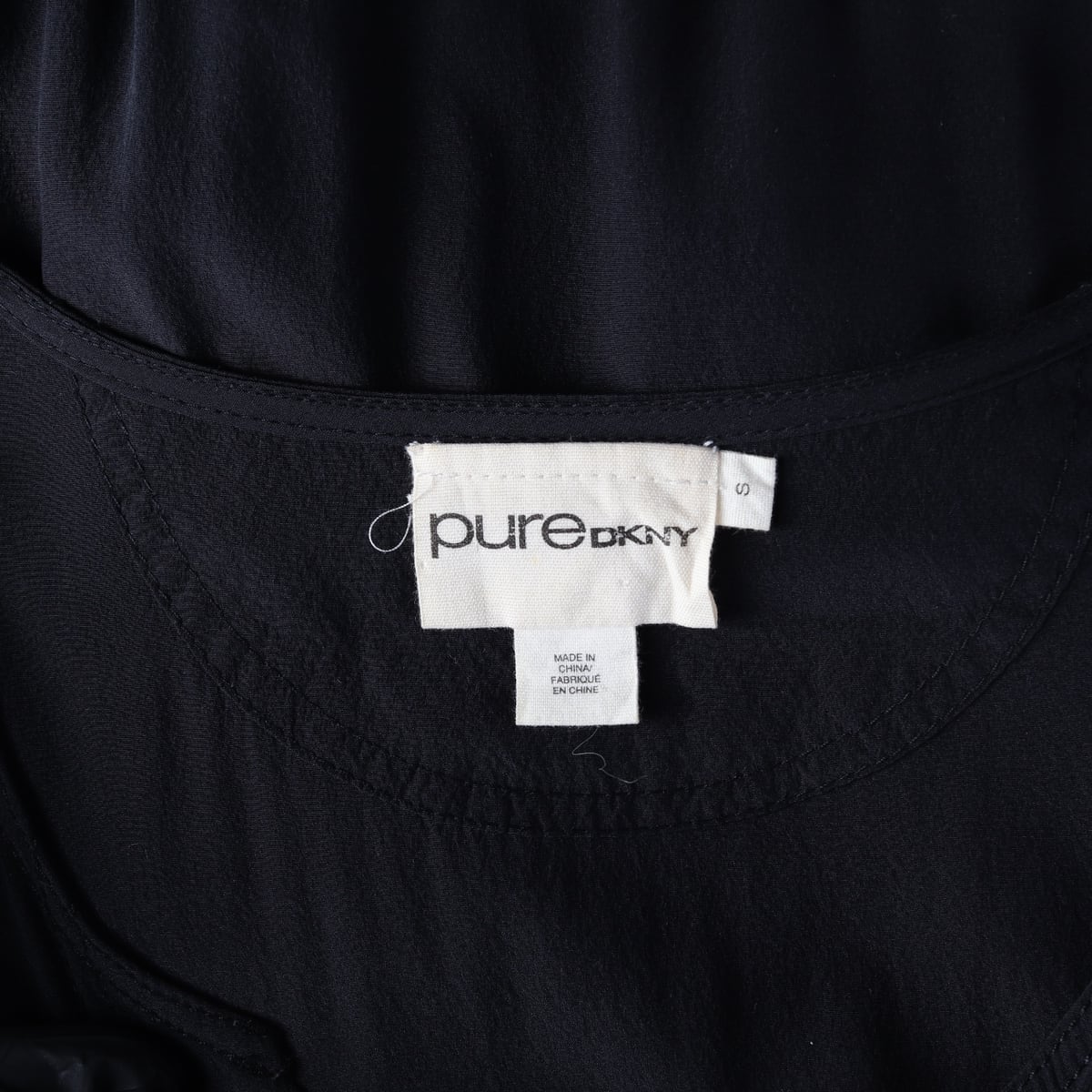 디케이엔와이 DKNY 퓨어 실크 슬리브리스 점프수트 상세 이미지 3
