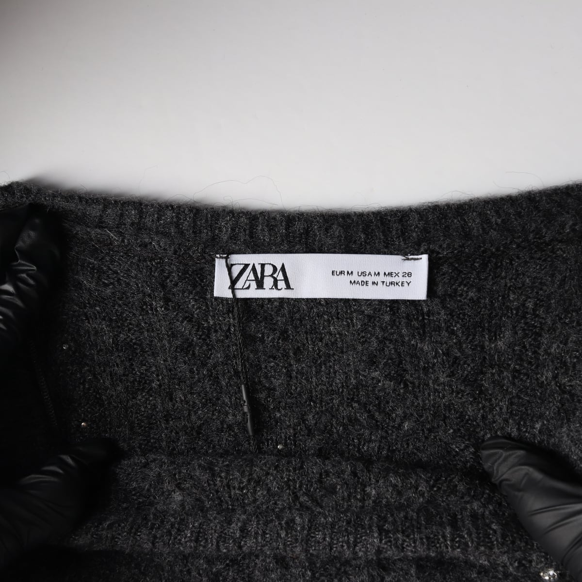 (새상품) 자라 ZARA 큐빅 장식 케이블 반팔 니트 상세 이미지 3
