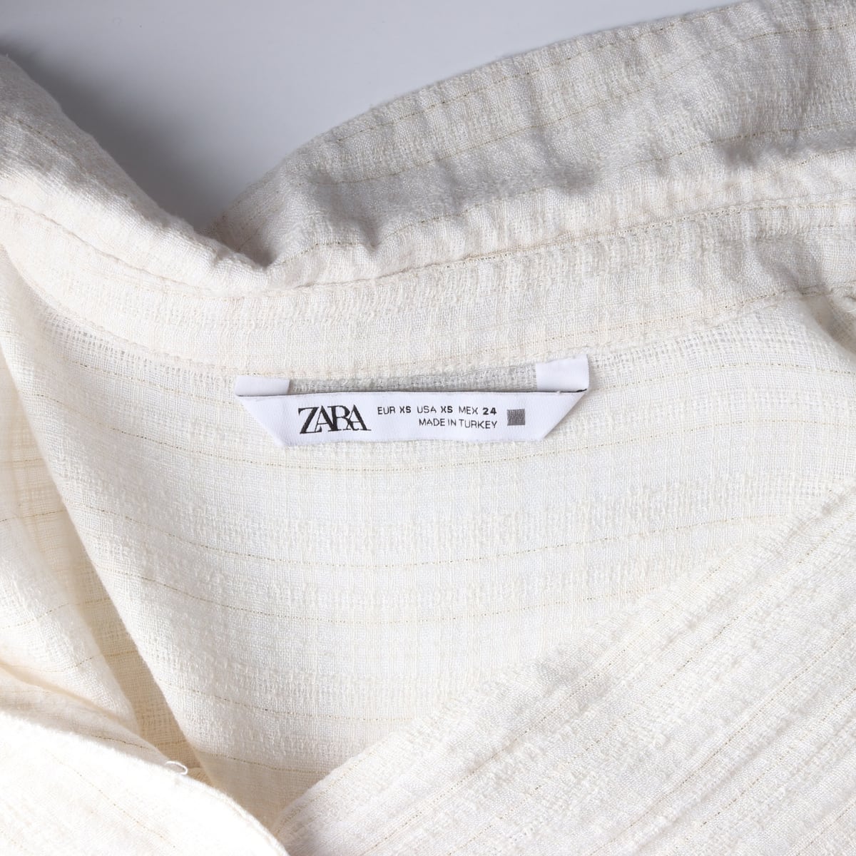 자라 ZARA 코튼 블렌드 썸머 브이넥 루즈핏 셔츠 상세 이미지 3