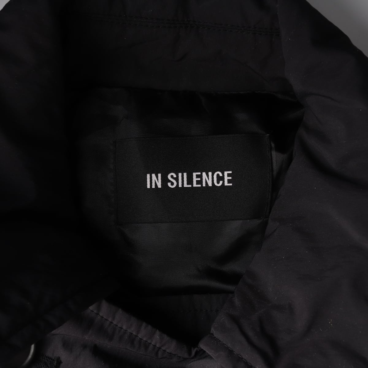 인사일런스 더블 벨티드 덕다운 패딩 코트 블랙 상세 이미지 3