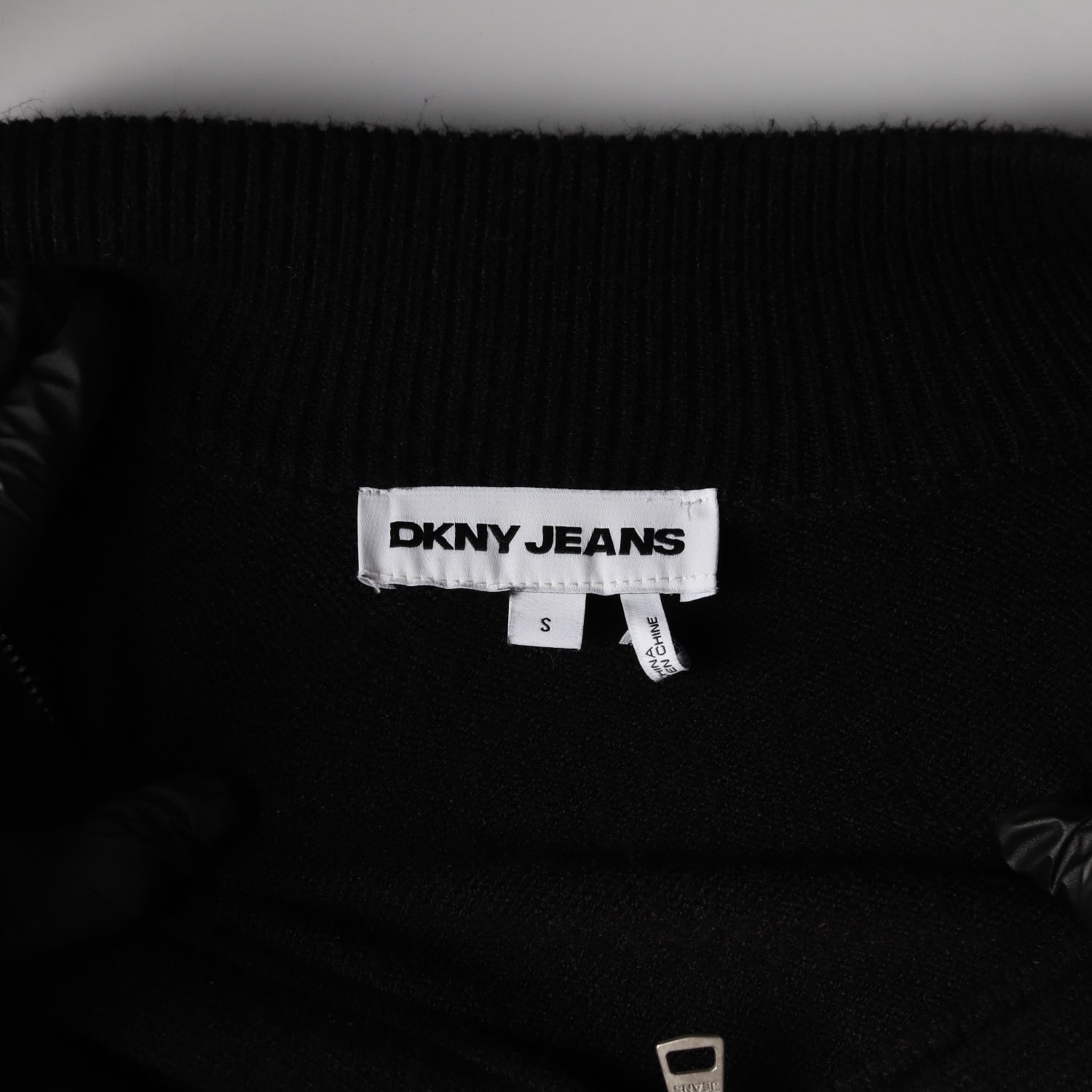 디케이엔와이 DKNY 우먼스 하프집업 스트라이프 니트 이미지 3