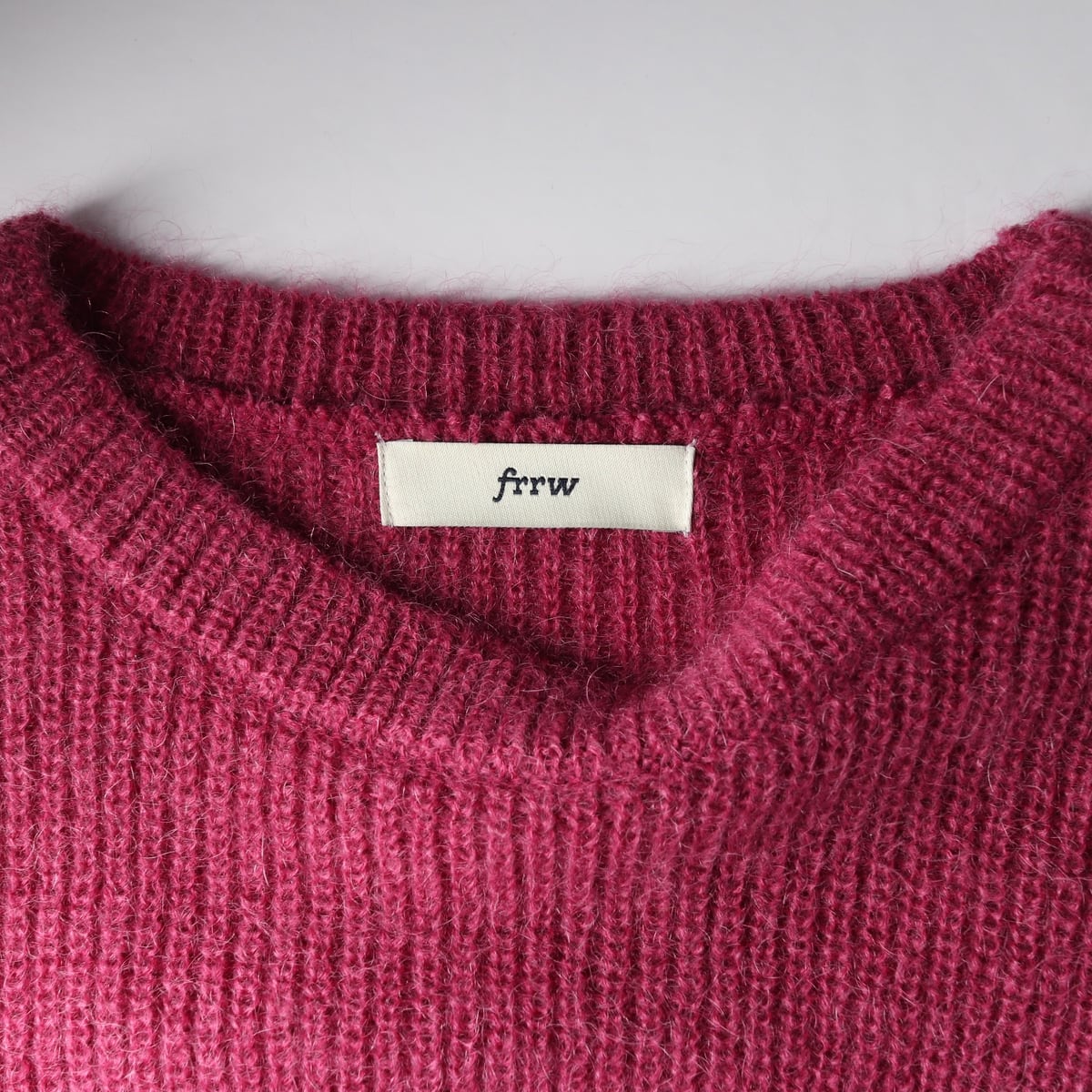 에프알알더블유 FRRW 22FW 모헤어 블렌드 반팔 니트 탑 상세 이미지 3