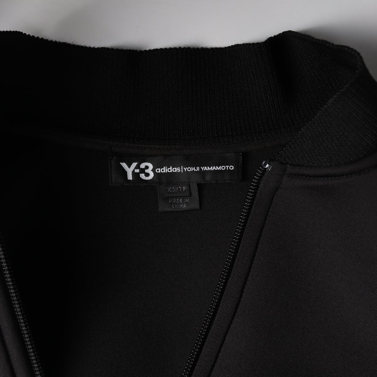 Y-3 요지 야마모토 X 아디다스 스페이서 봄버 재킷 상세 이미지 4