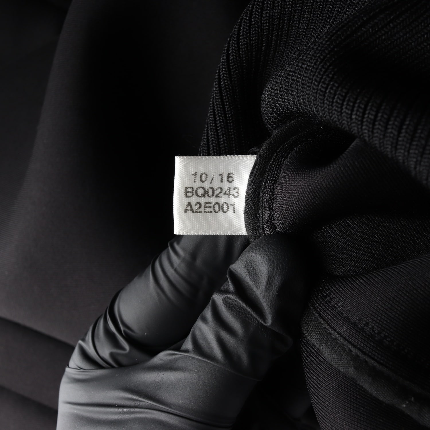 Y-3 요지 야마모토 X 아디다스 스페이서 봄버 재킷 이미지 6