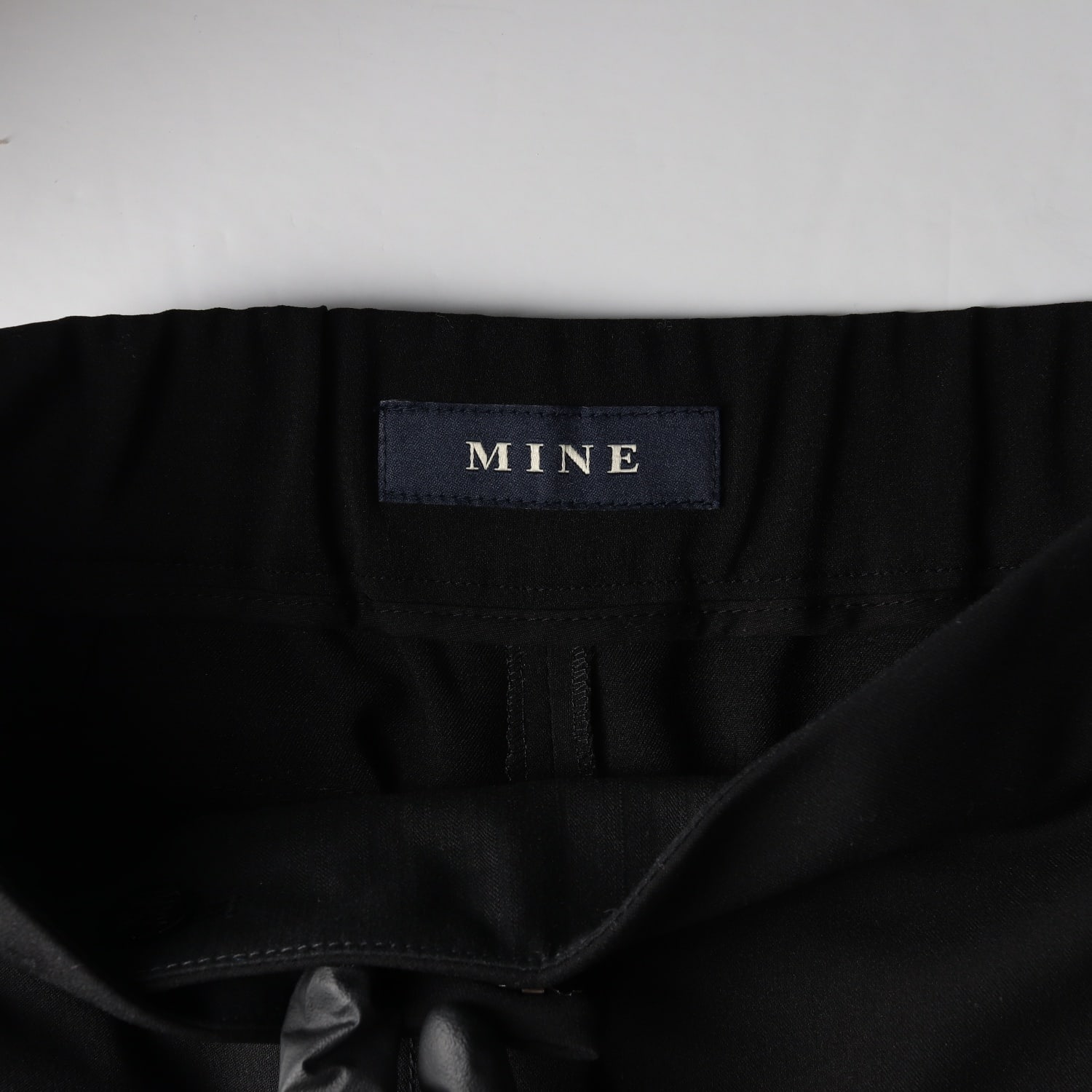 마인 25SS 와이드 뒷밴딩 슬랙스 팬츠 블랙 이미지 3
