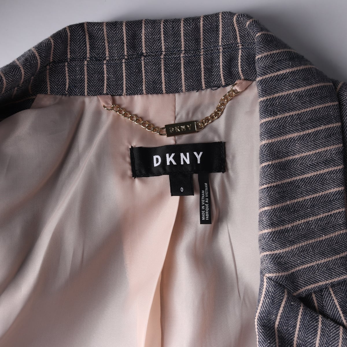 디케이엔와이 DKNY 스트라이프 린넨 블레이저 재킷 상세 이미지 3