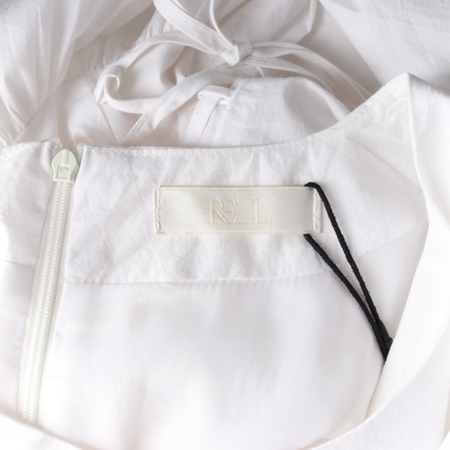 (새상품) 리엘 24SS Peach 코르셋 반팔 롱 원피스 화이트 이미지 3