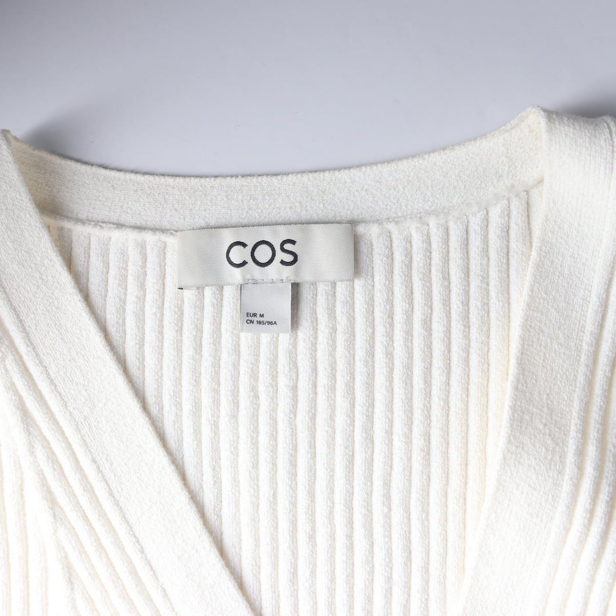 코스 COS 23FW 립 니트 브이넥 웨이스트코트 베스트 탑 상세 이미지 3