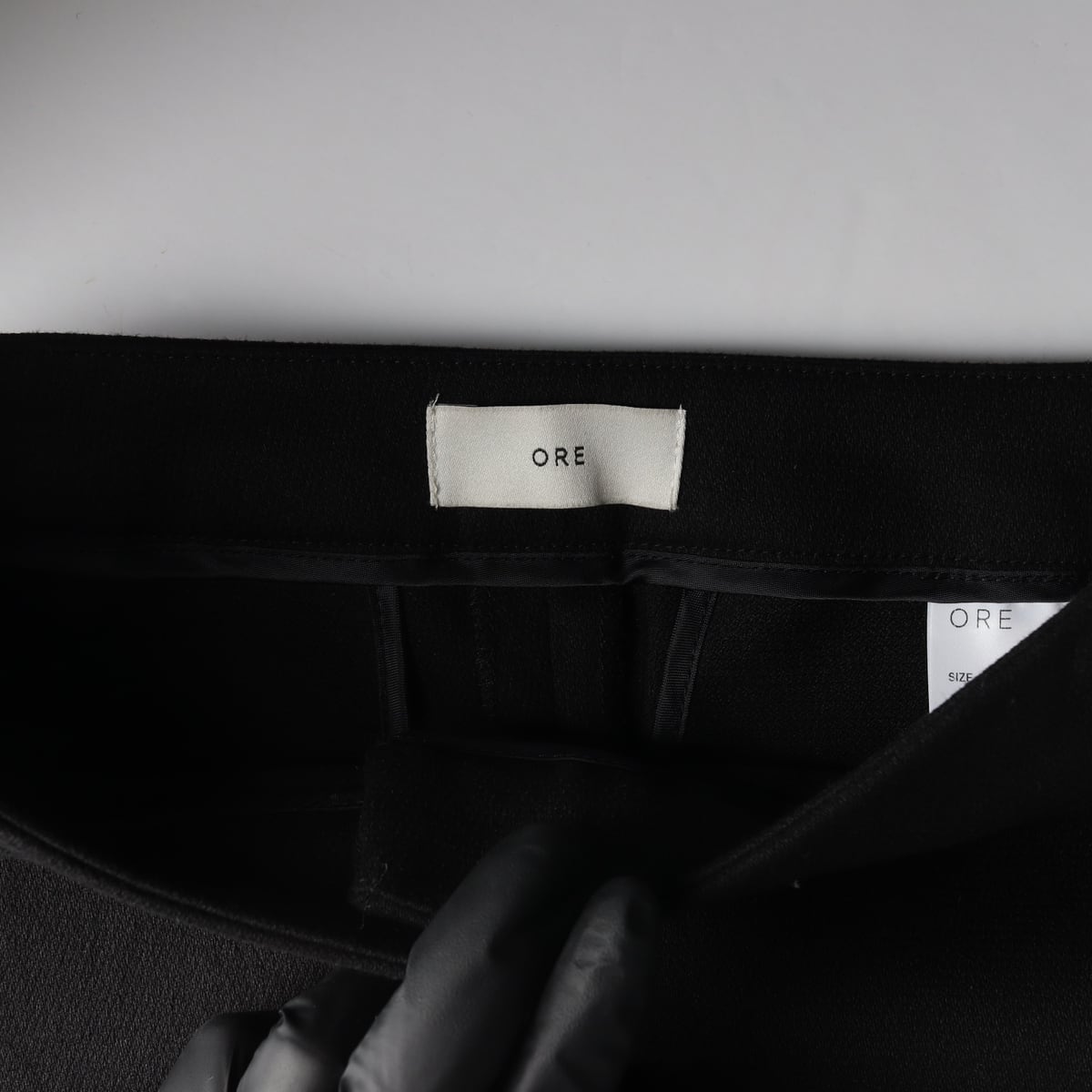 오어 ORE 시그니처 미드랭스 팬츠 5부 블랙 상세 이미지 3