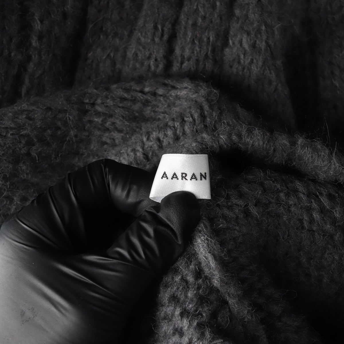 어랜 AARAN 트위스트 터틀넥 니트 상세 이미지 3