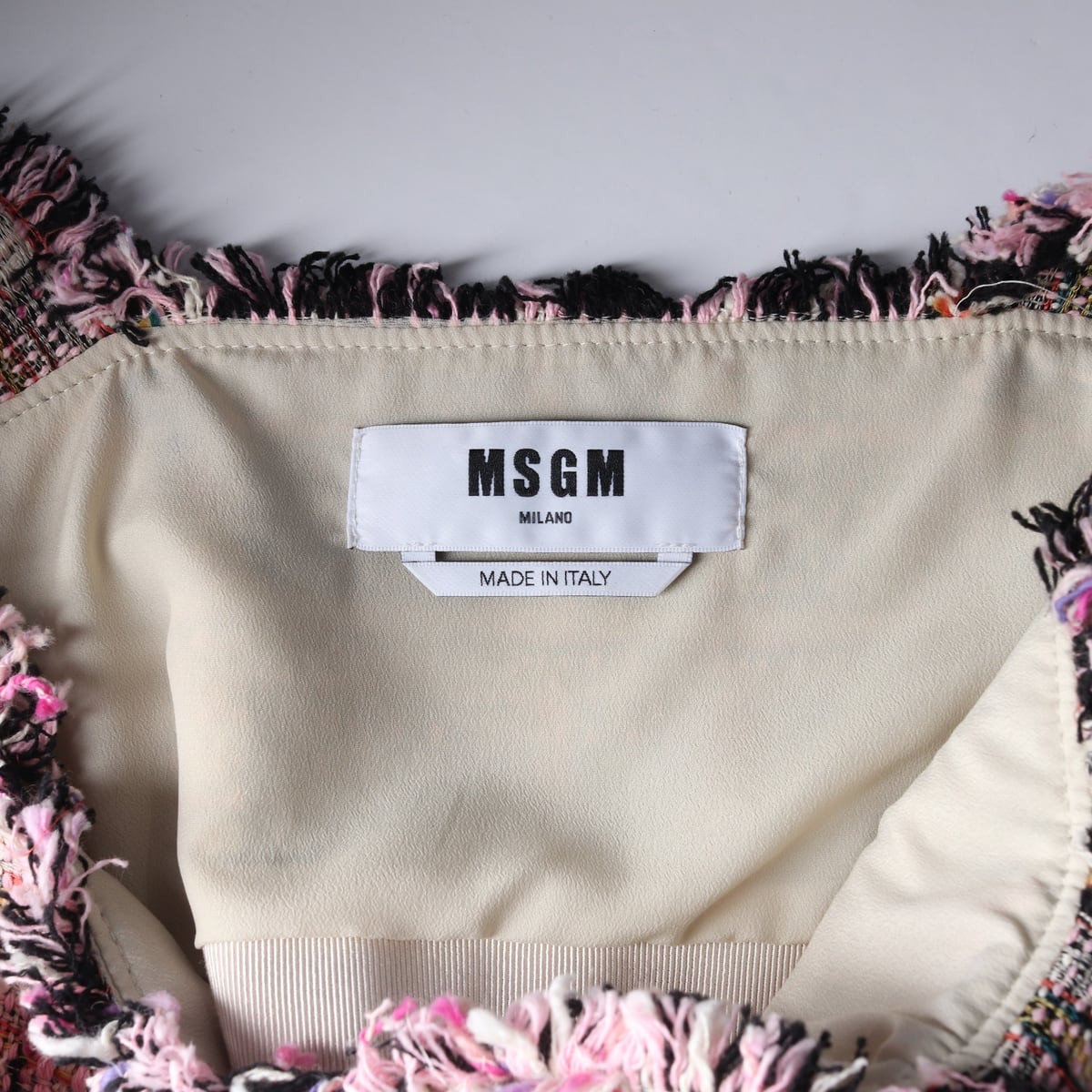 엠에스지엠 MSGM 22FW 트위드 체크 슬리브리스 탑 셋업 상세 이미지 3