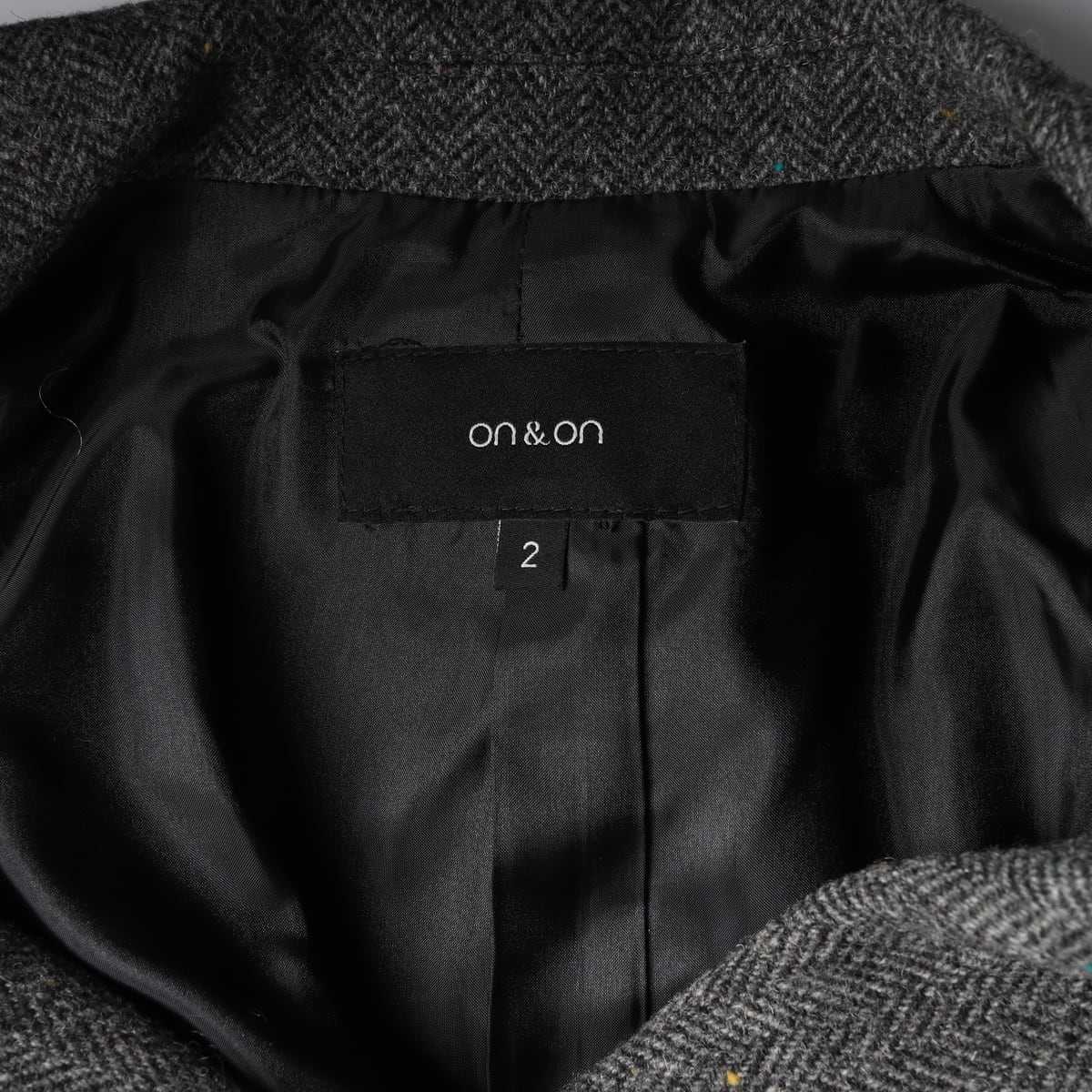 온앤온 21FW 울 100% 크롭 헤링본 재킷 상세 이미지 4