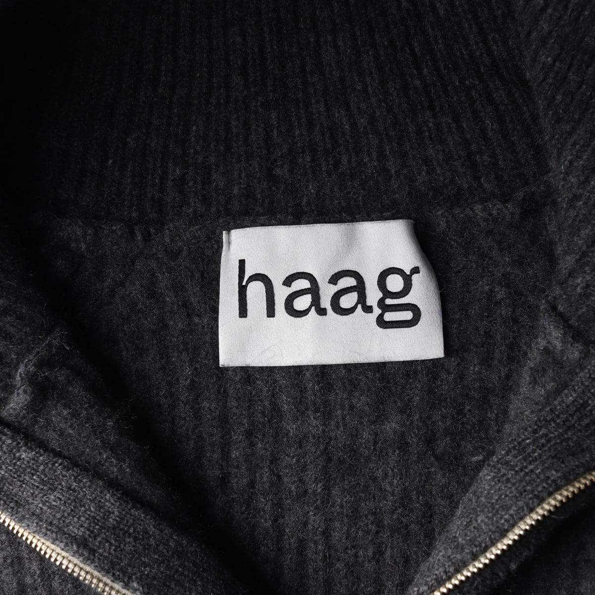 헤이그 Haag 울 베이비 알파카 하프집업 니트 스웨터 차콜 상세 이미지 3