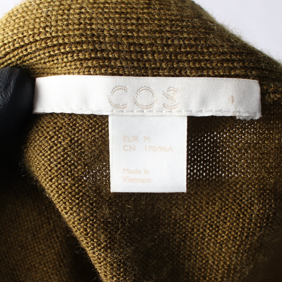 코스 울 100% 루즈핏 브이넥 포켓 하프 롱 가디건 상세 이미지 3