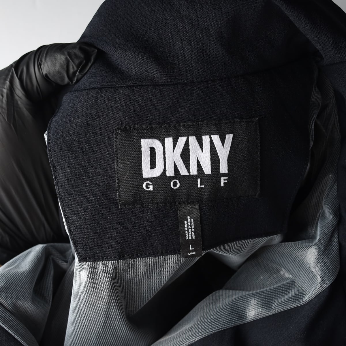 DKNY 디케이엔와이 골프 23FW 스탠드넥 로고 패치 점퍼 상세 이미지 4