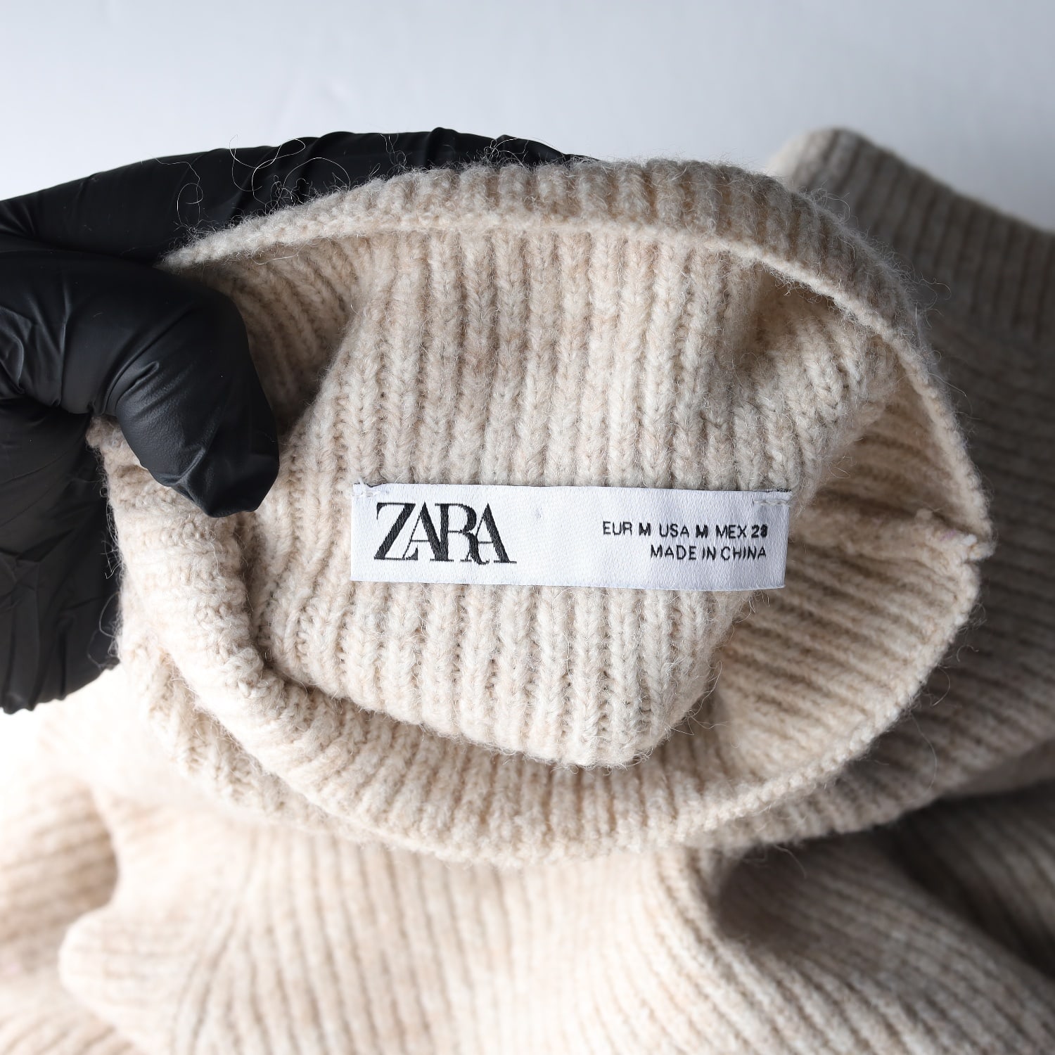 자라  ZARA 리브드 슬리브리스 니트 롱 원피스 이미지 3