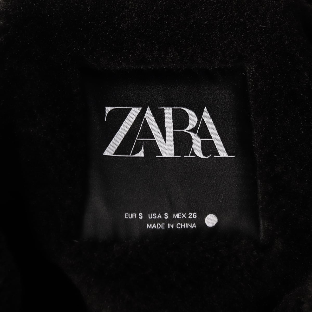 자라 ZARA 페이크 레더 무스탕 재킷 상세 이미지 3