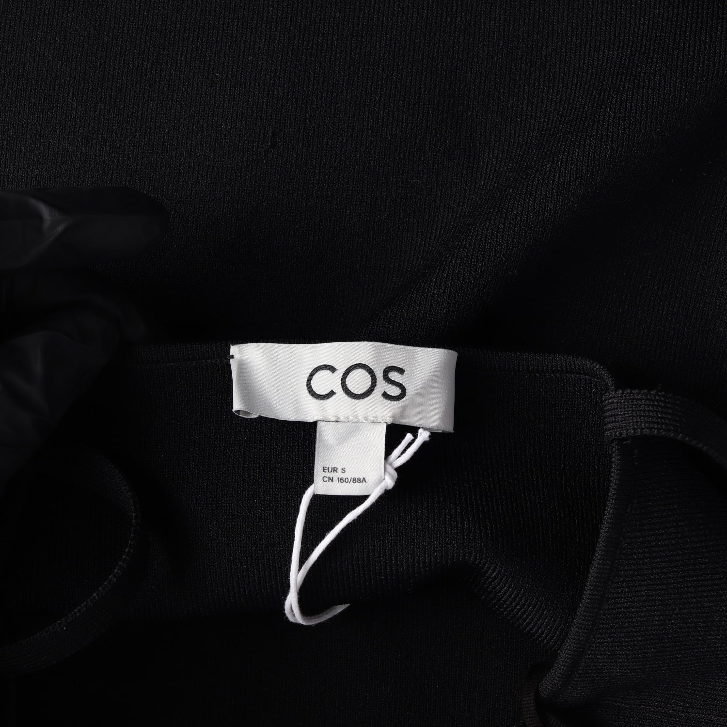 (새상품) 코스 COS 슬리브리스 니트 슬립 원피스 블랙 이미지 3
