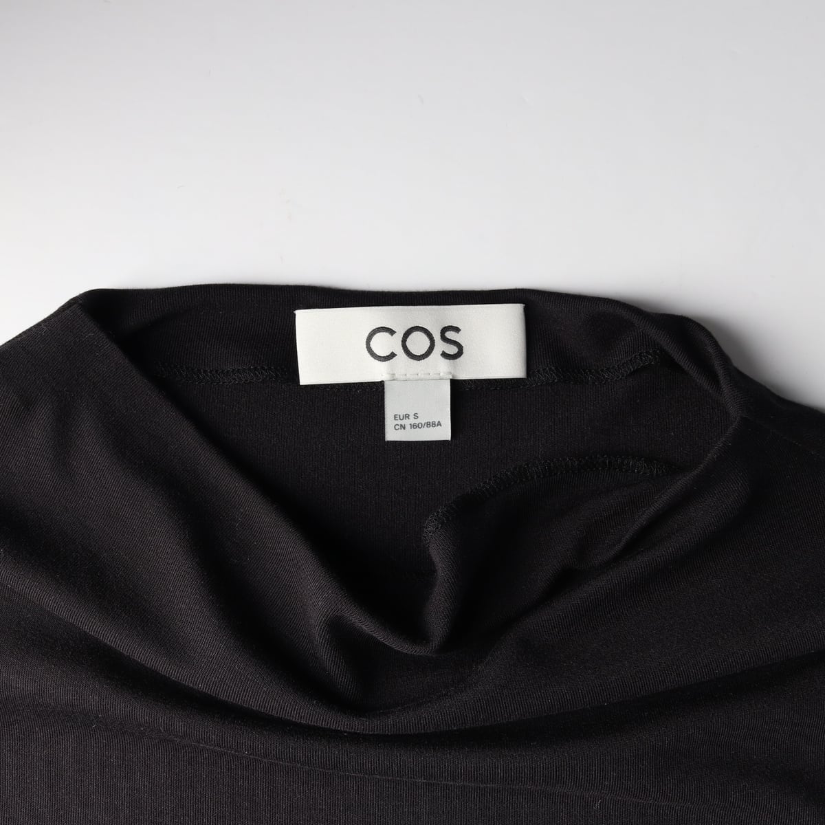 코스 COS 25SS 모달 블렌드 반팔 티셔츠 상세 이미지 3