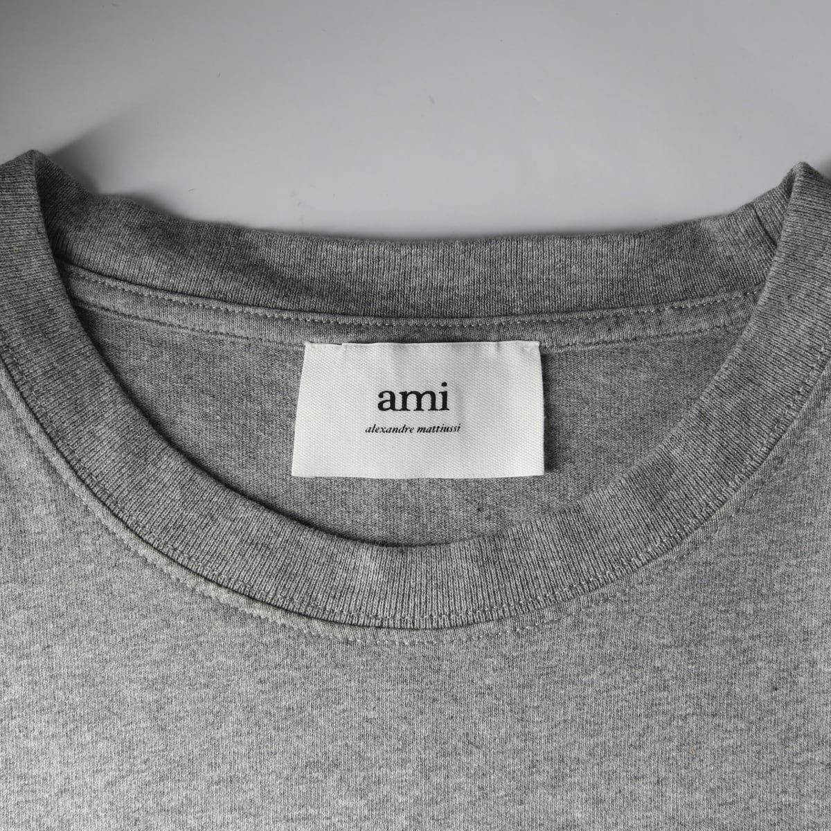 아미 AMI 22FW 파리 프랑스 반팔 티셔츠 공용 상세 이미지 3