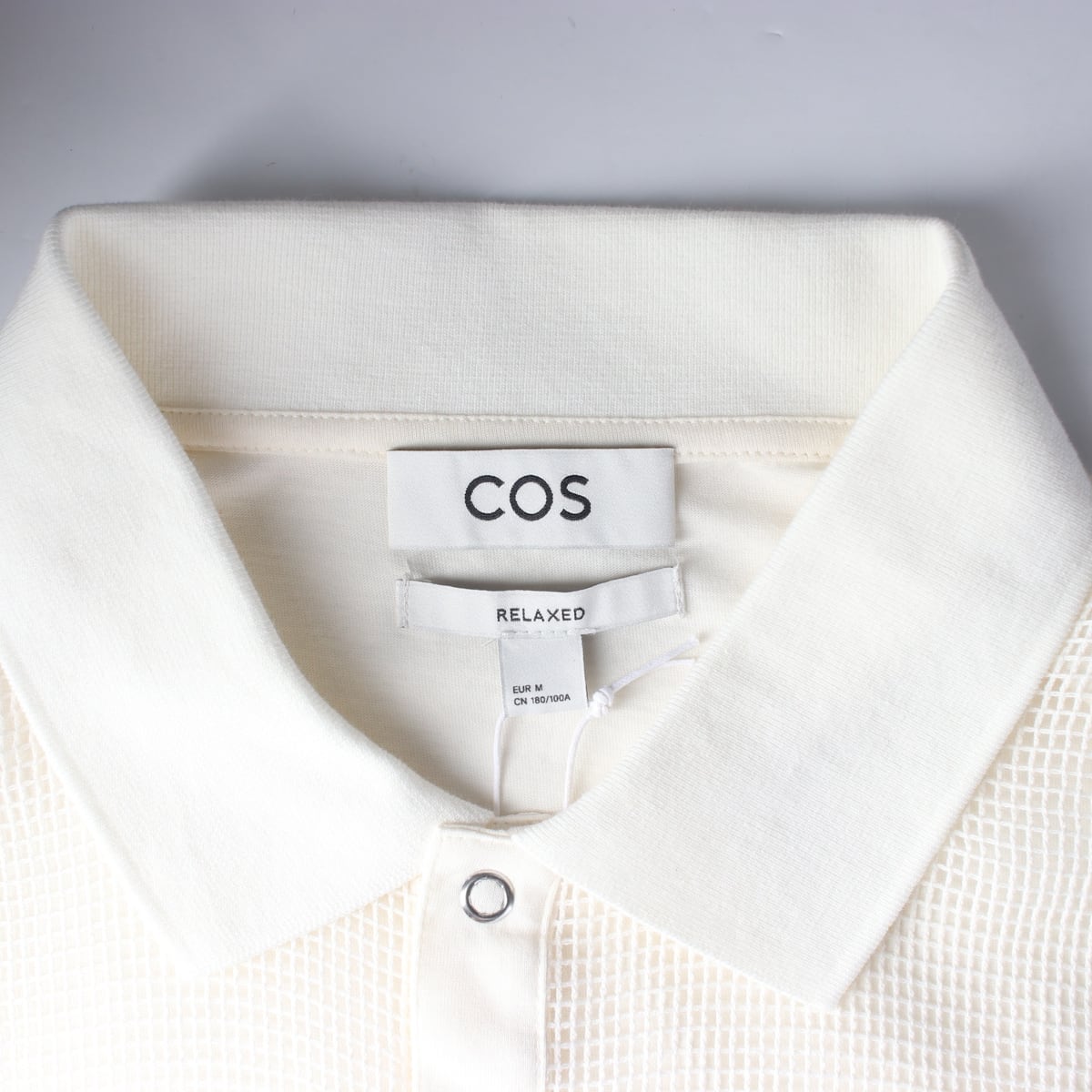 (새상품) 코스 COS 23SS 메쉬 패널 릴렉스핏 코튼 반팔 티셔츠 상세 이미지 5