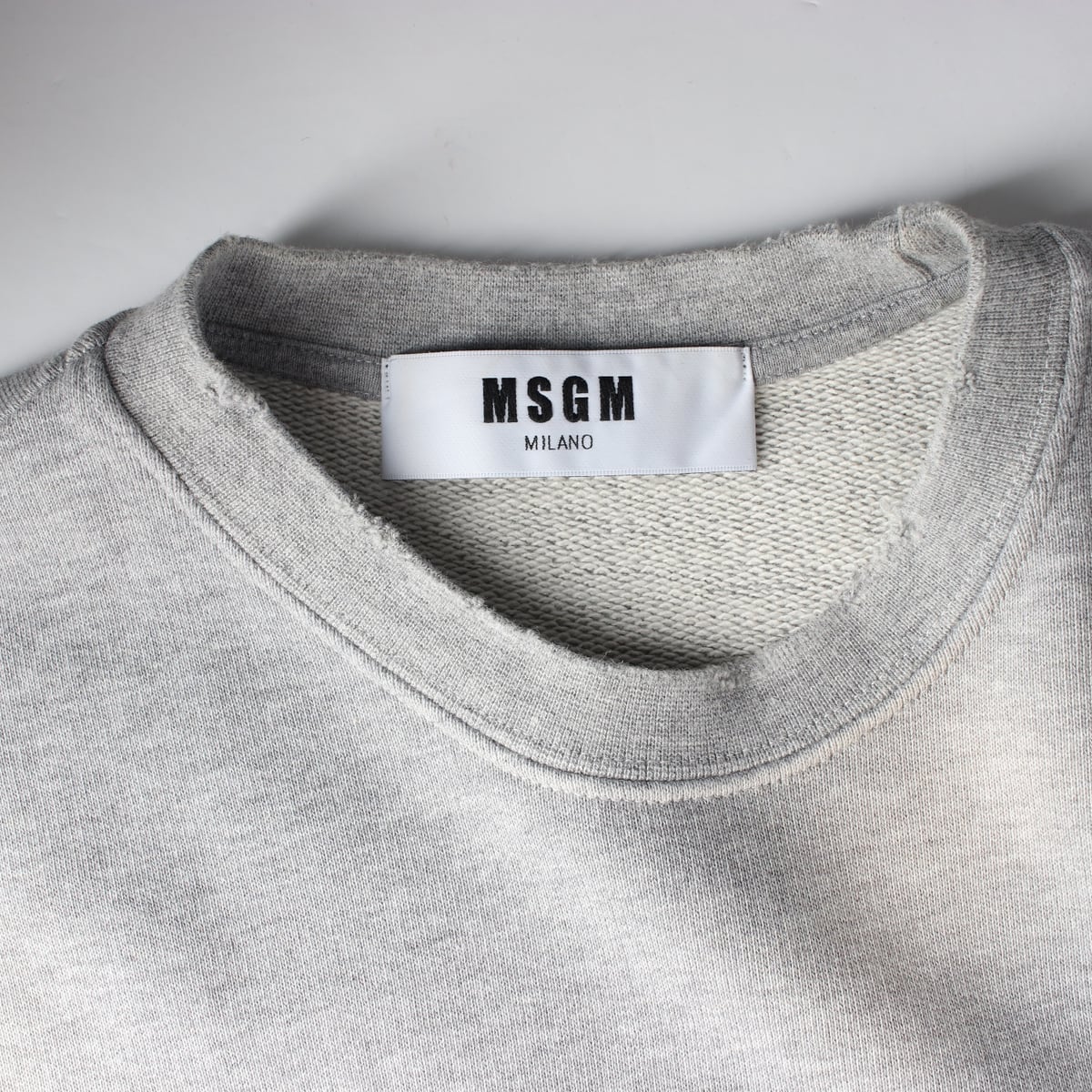 엠에스지엠 MSGM 컬리지 로고 프린트 컷오프 반팔 티셔츠 맨투맨 상세 이미지 5