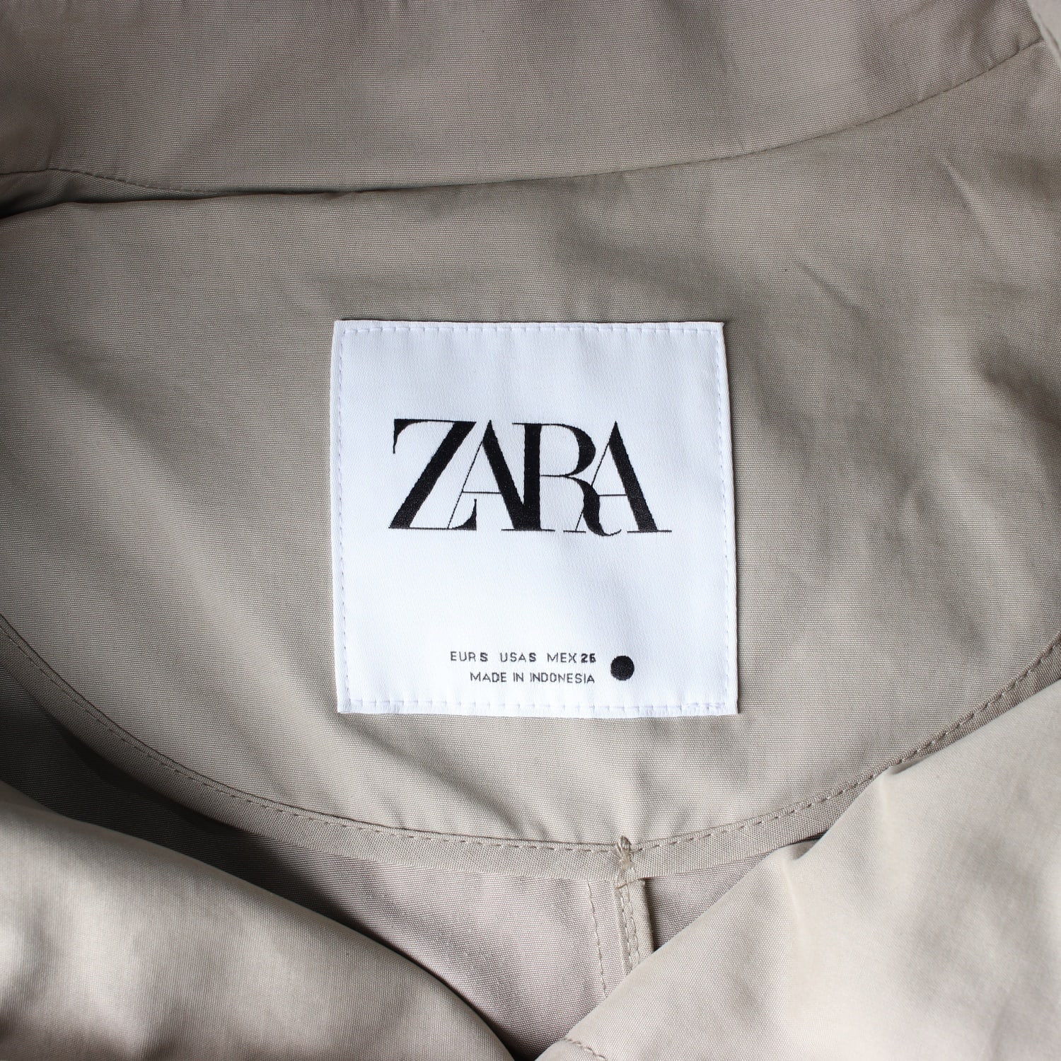 자라 벨티드 더블 버튼 롱 트렌치 코트 이미지 3