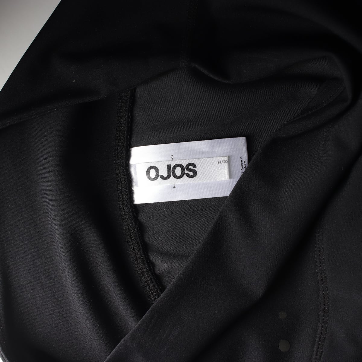 오호스 OJOS 26SS 버튼 슬릿 스커트 쇼츠 레깅스 치마 상세 이미지 3