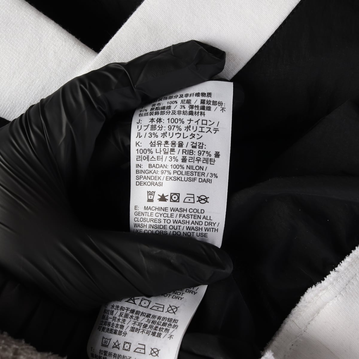 나이키 24SS 에센셜 루즈 UV 우븐 긴팔 티셔츠 브이넥 탑 상세 이미지 4