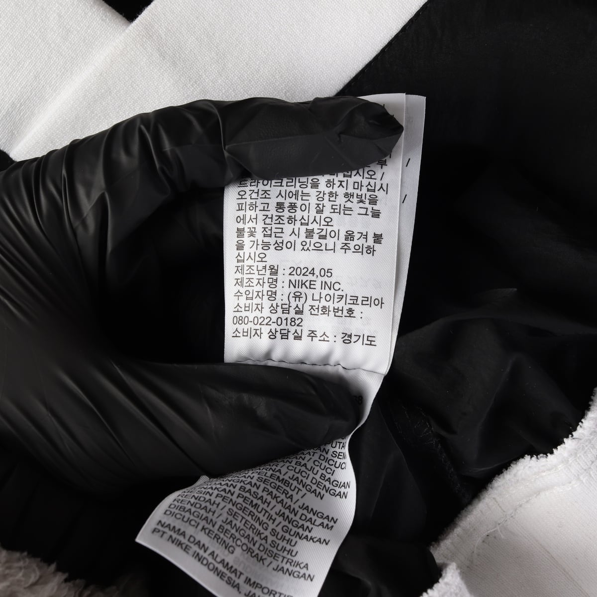 나이키 24SS 에센셜 루즈 UV 우븐 긴팔 티셔츠 브이넥 탑 상세 이미지 5