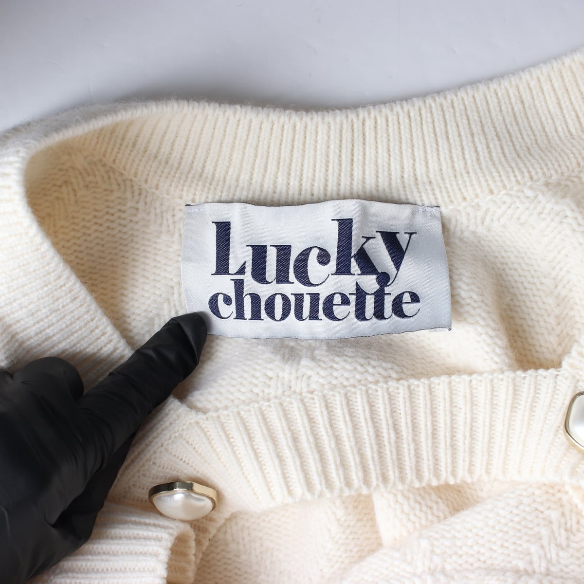 럭키슈에뜨 21FW LUCKY 7 레터링 크롭 울 니트 상세 이미지 3