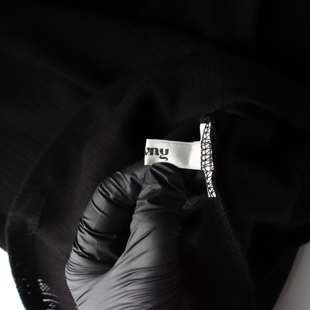 글로니 22FW 딥 브이넥 루비 코튼 긴팔 티셔츠 상세 이미지 4