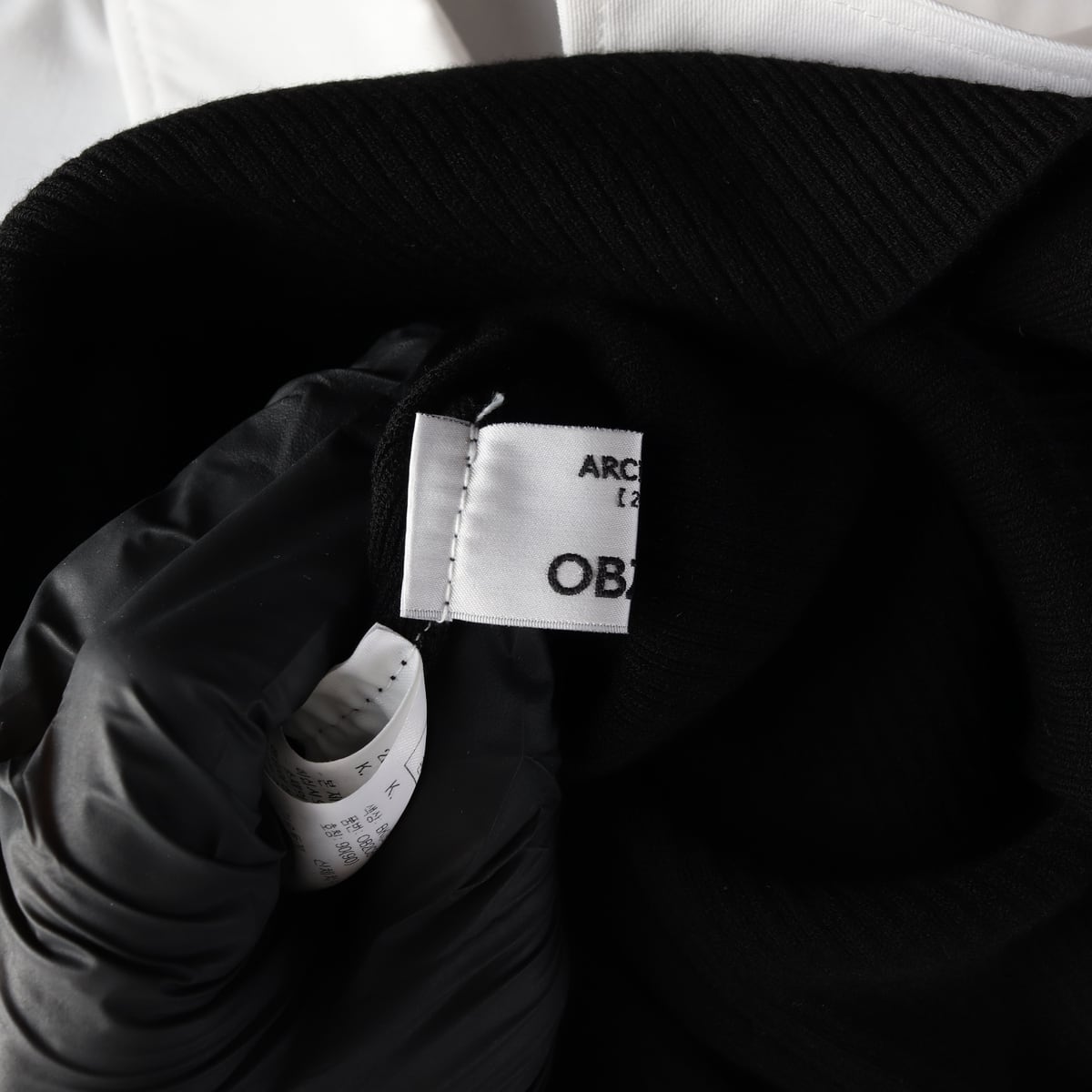오브제 OBZEE 22FW 버튼 디테일 니트 롱 원피스 상세 이미지 3