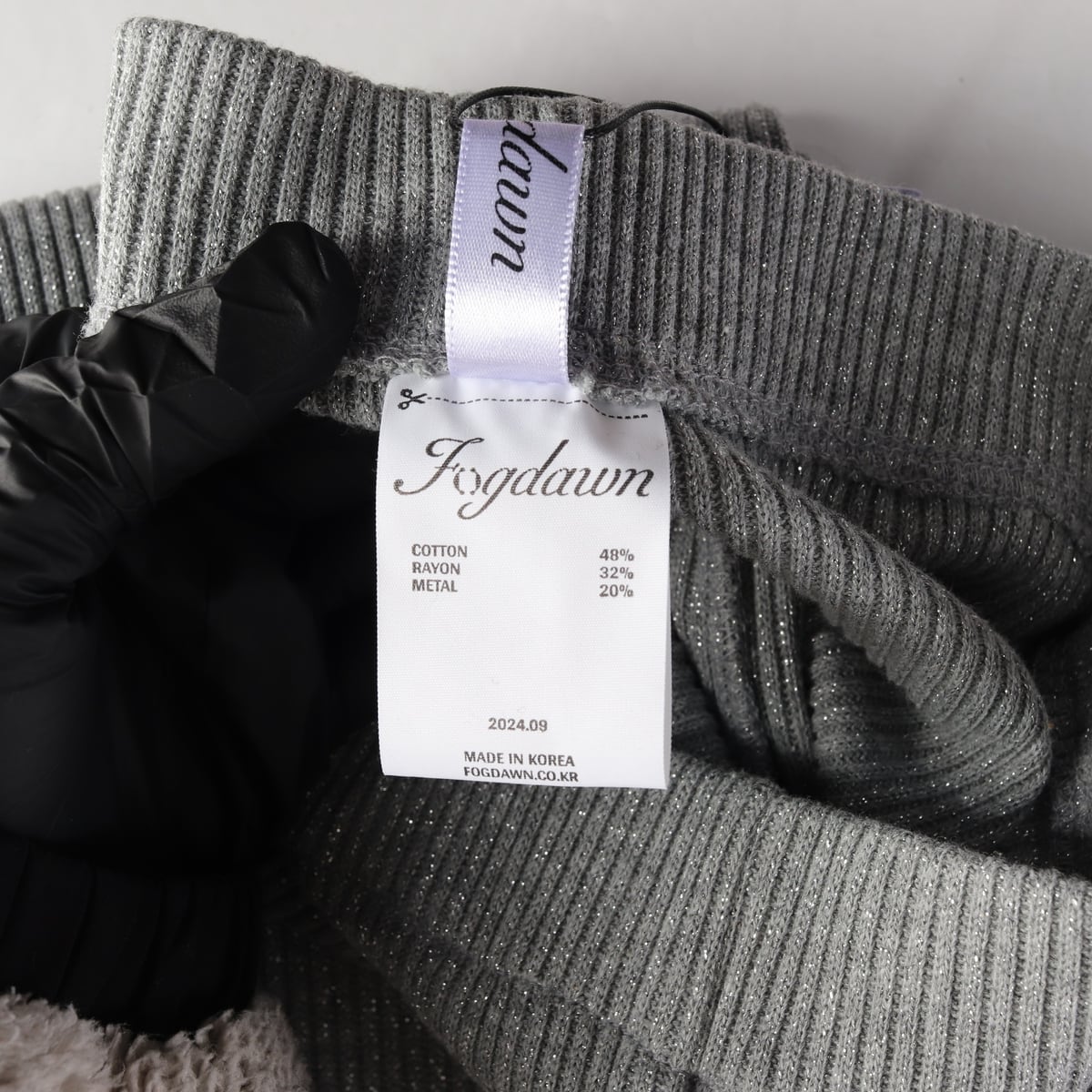 (새상품) 포그던 24FW 글리터 골지 부츠컷 레깅스 팬츠 그레이 상세 이미지 5