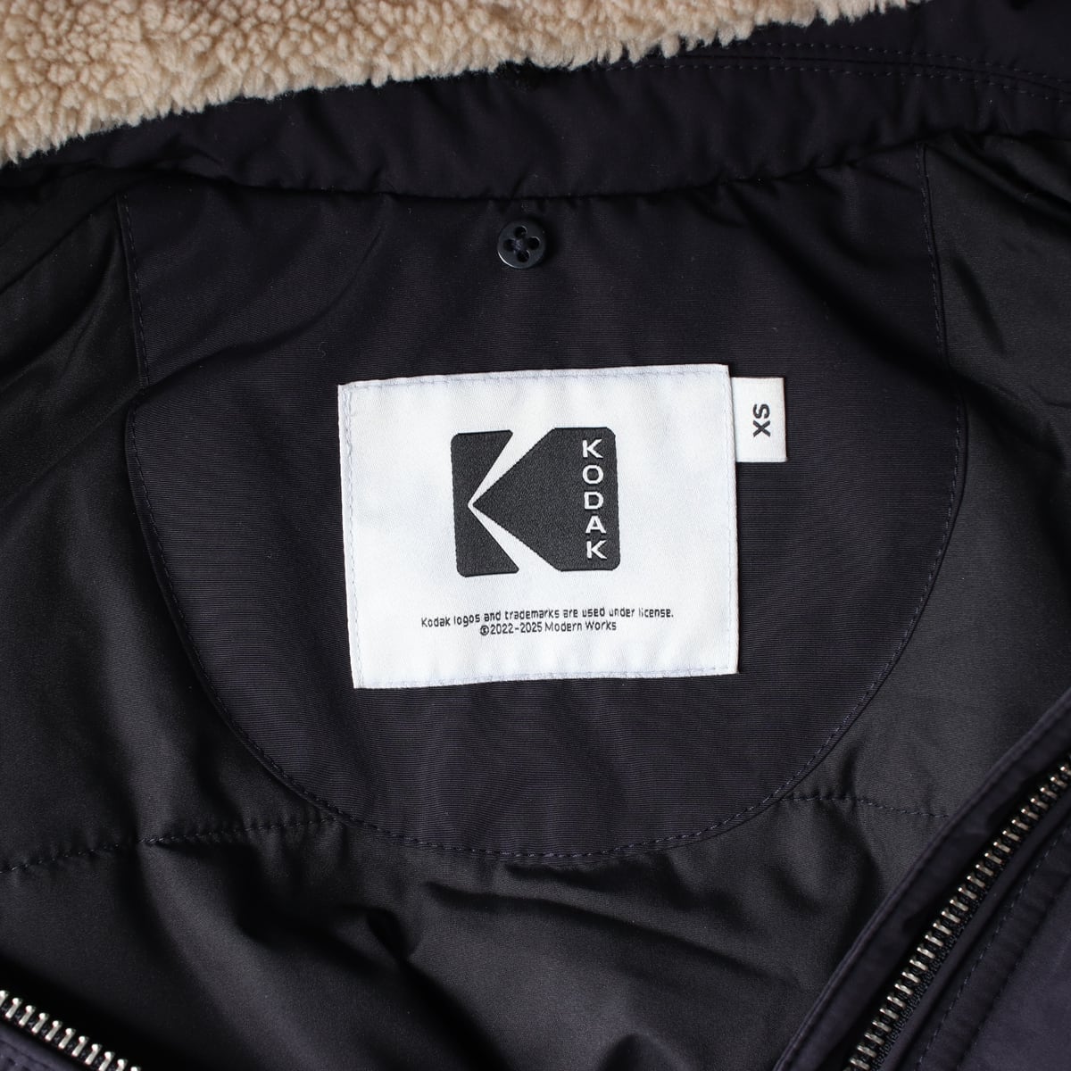 코닥 23FW 에센셜 플리스 카라형 경량 패딩 재킷 공용 XS 상세 이미지 4