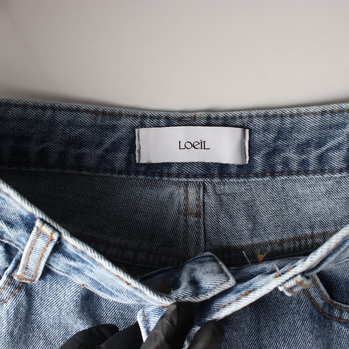 (새상품) 로에일 하이웨이스트 플레어 부츠컷 데님팬츠 청바지 상세 이미지 3