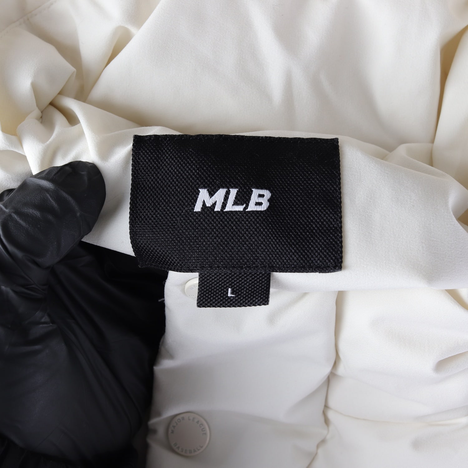 엠엘비 MLB 24FW 베이직 빅레터링 후드 숏 패딩 보스턴 레드삭스 이미지 4